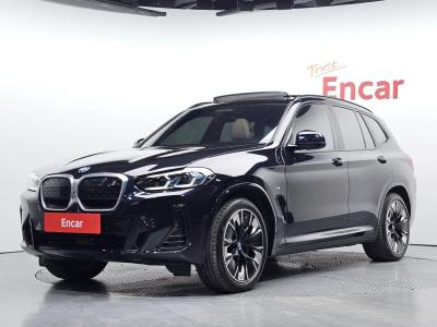 2023 BMW iX3
