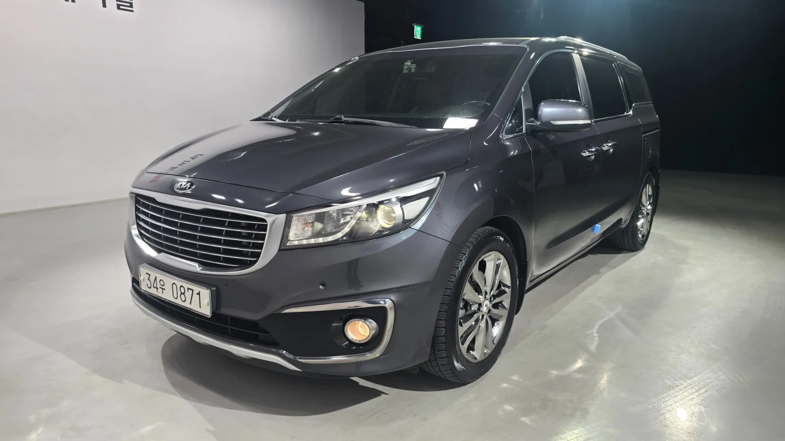 2016 Kia Carnival