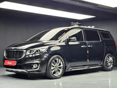 2016 Kia Carnival