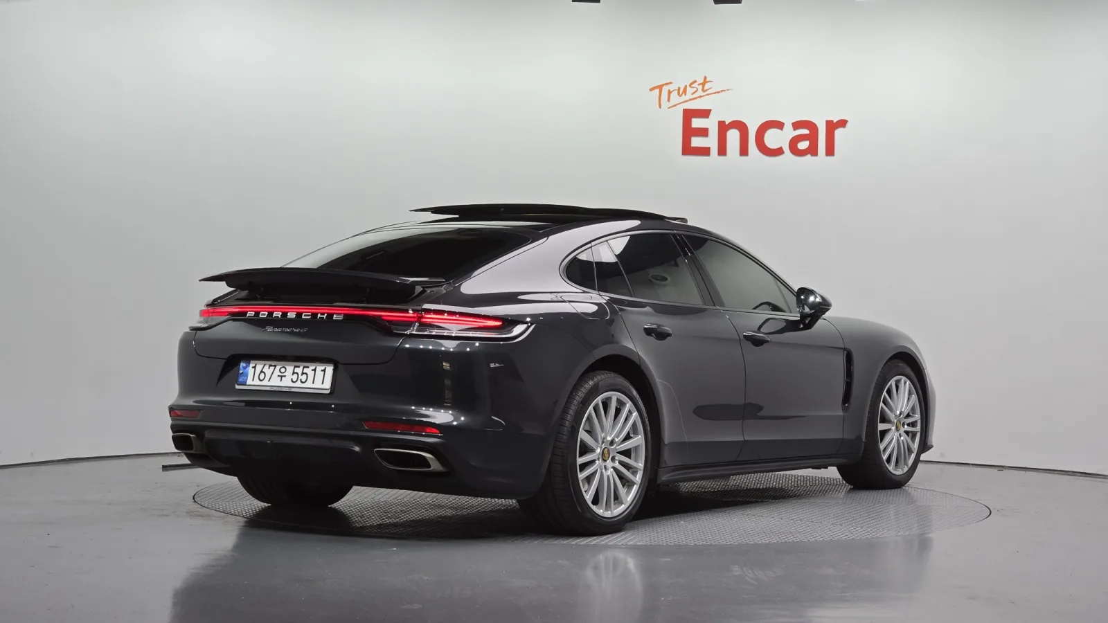 2023 Porsche Panamera