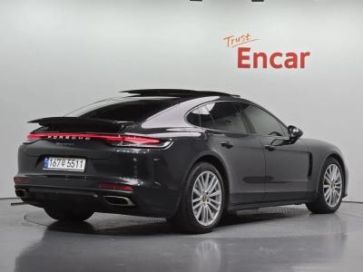 2023 Porsche Panamera