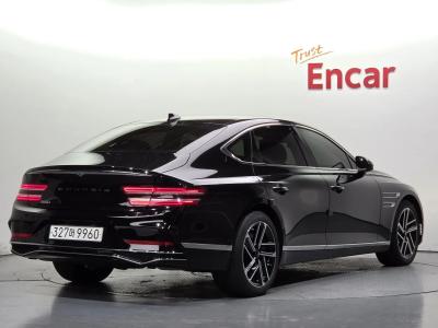 2025 Genesis G80