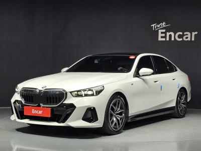 2025 BMW 5-Series