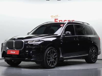 2025 BMW X7