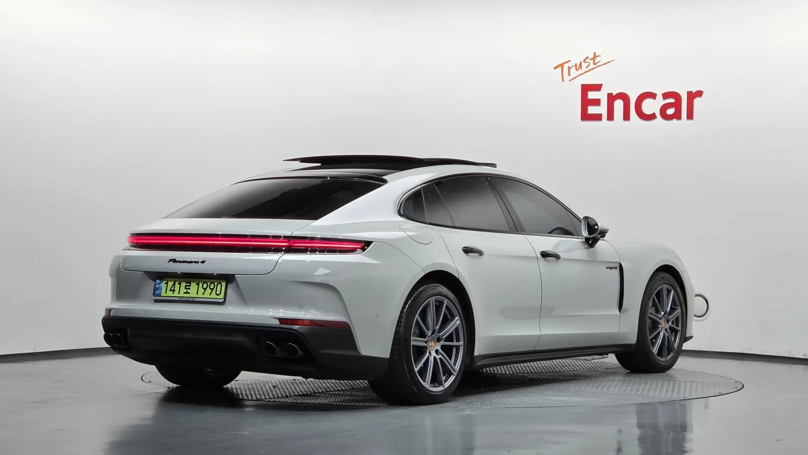 2025 Porsche Panamera