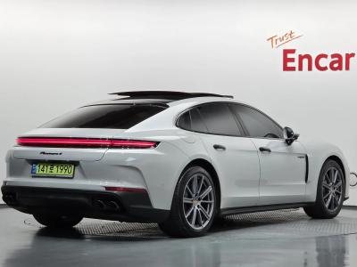 2025 Porsche Panamera
