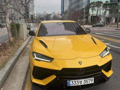 2024 Lamborghini Urus