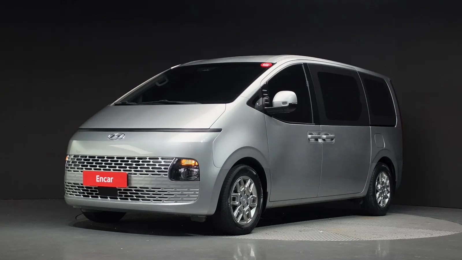 2022 Hyundai Staria