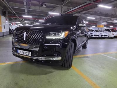 2022 Lincoln Navigator