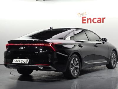 2022 Kia K8