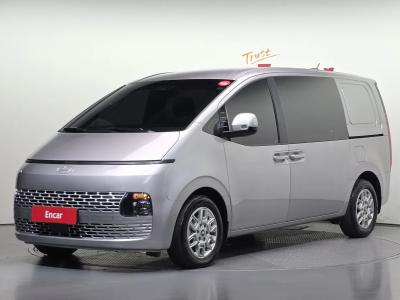 2025 Hyundai Staria