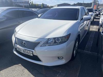 2015 Lexus ES