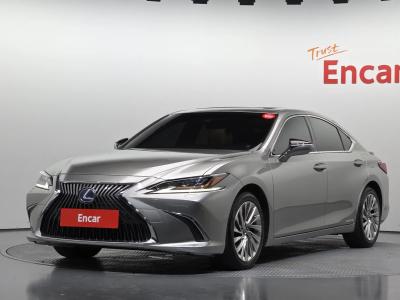 2019 Lexus ES