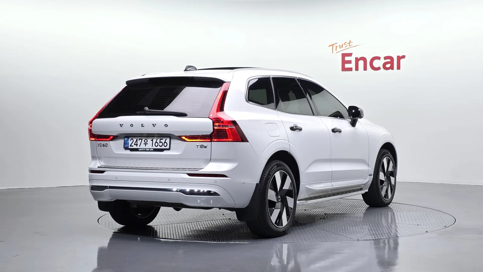 2025 Volvo XC60