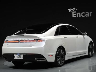 2016 Lincoln MKZ