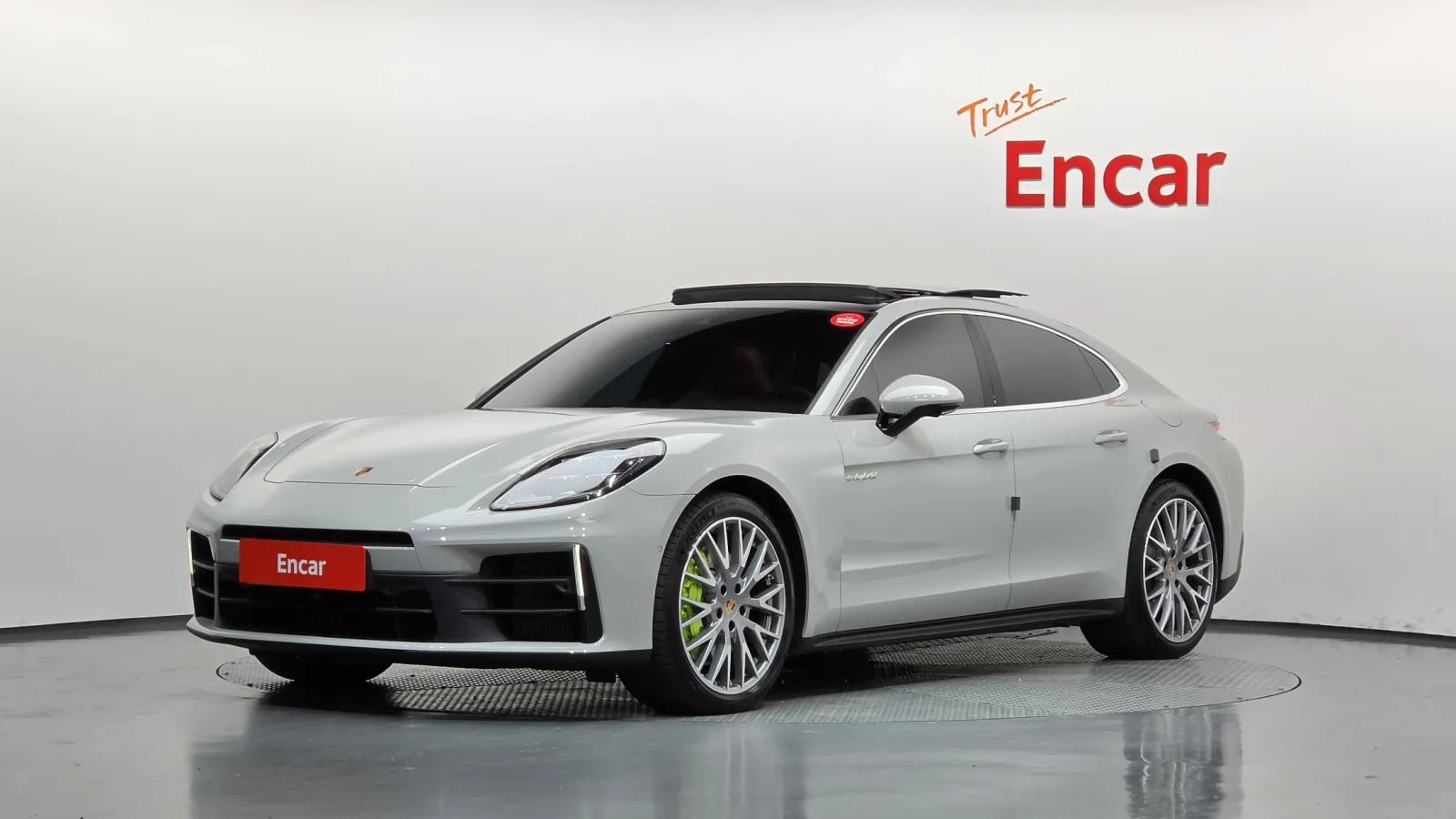 2025 Porsche Panamera