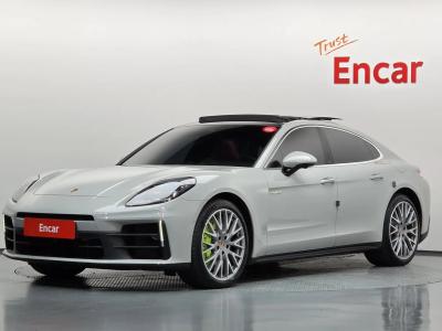 2025 Porsche Panamera