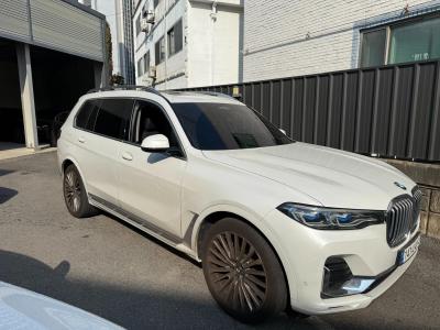 2022 BMW X7