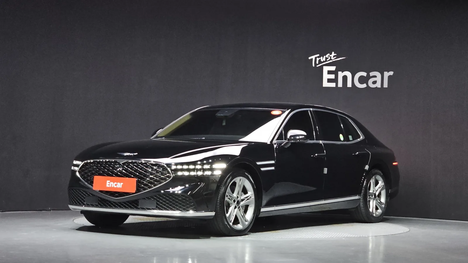 2023 Genesis G90