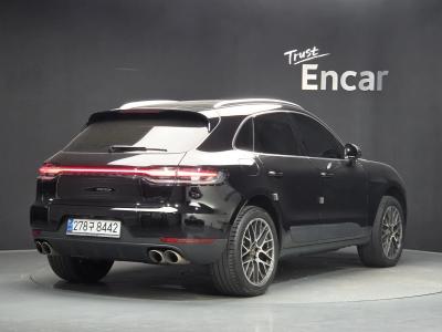 2015 Porsche Macan