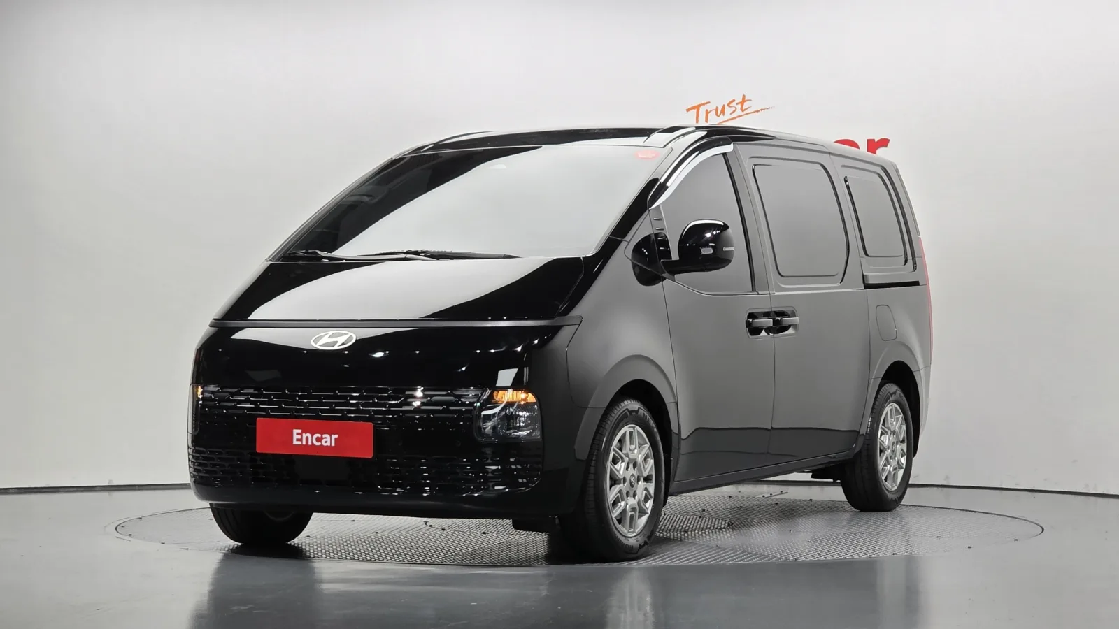 2025 Hyundai Staria