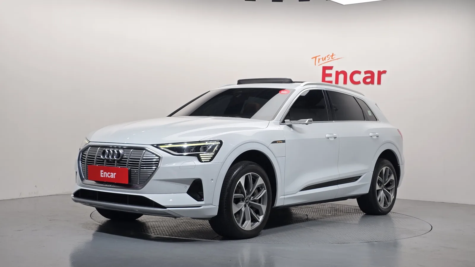 2022 Audi e-tron