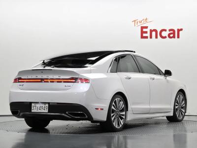 2020 Lincoln MKZ