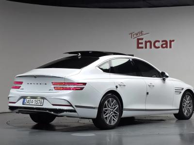 2025 Genesis G80