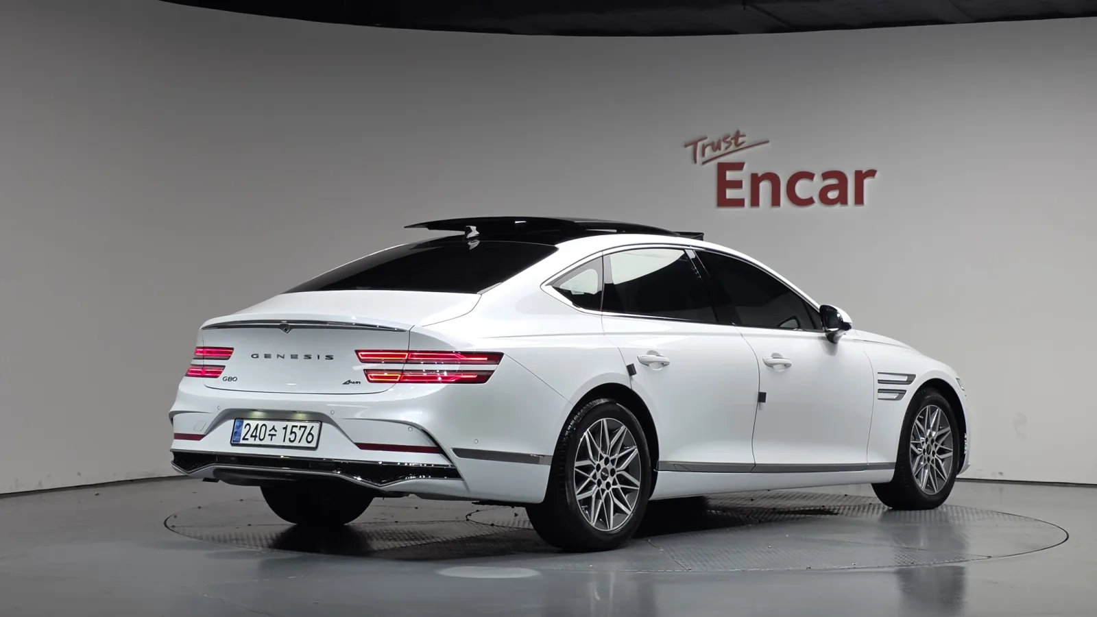 2025 Genesis G80