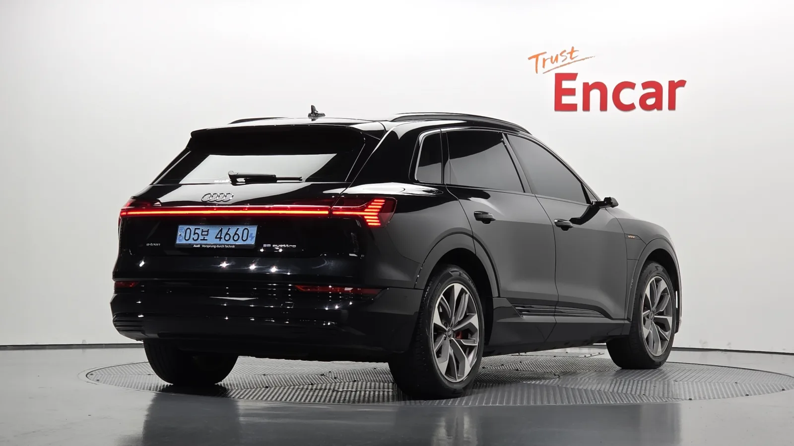 2022 Audi e-tron