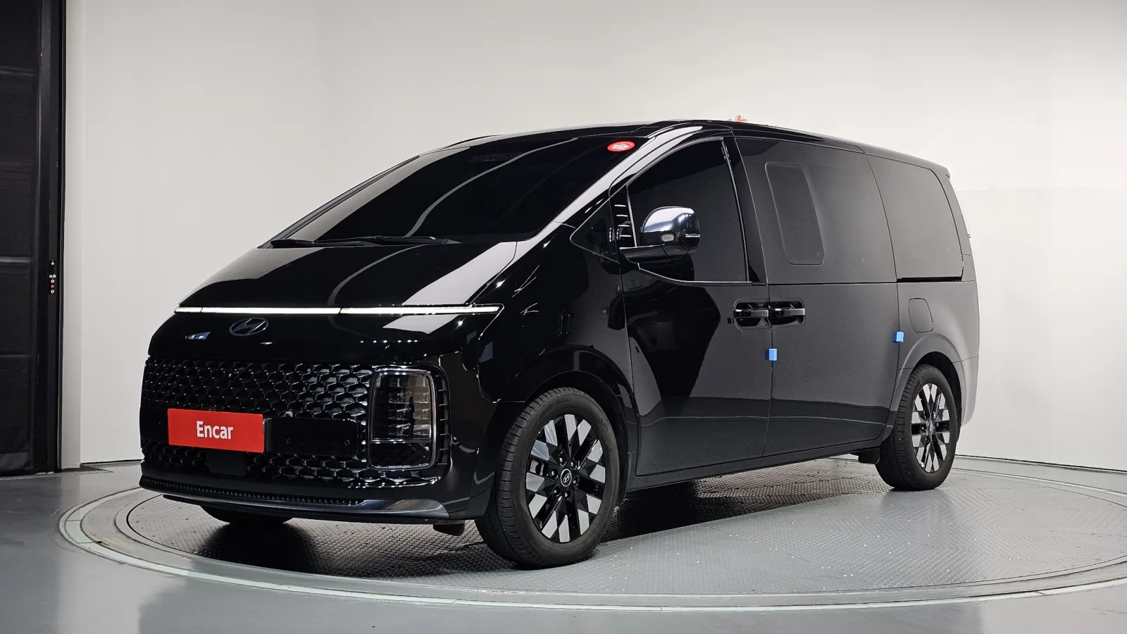 2025 Hyundai Staria