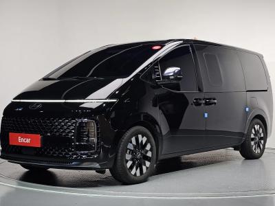 2025 Hyundai Staria