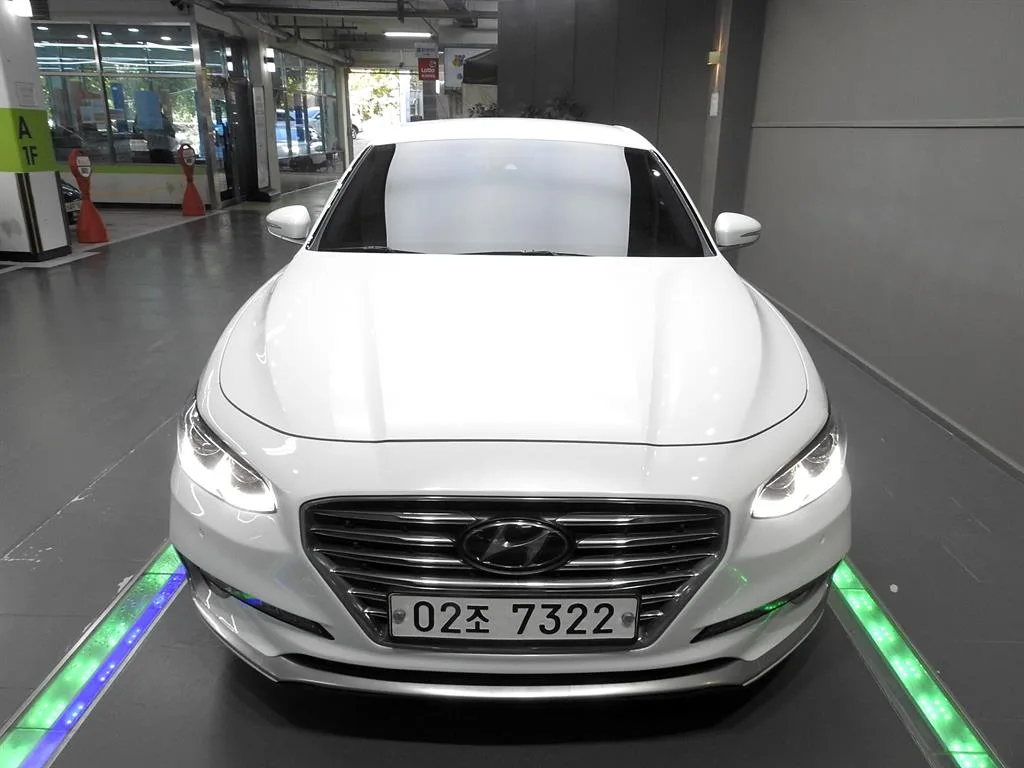 2018 Hyundai Grandeur