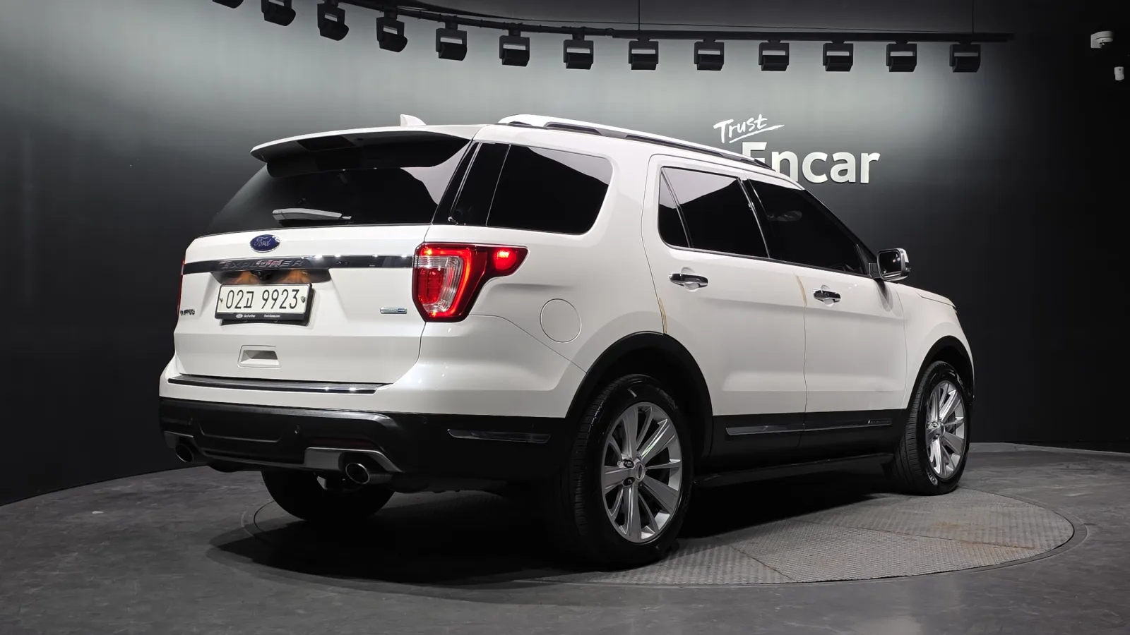 2019 Ford Explorer
