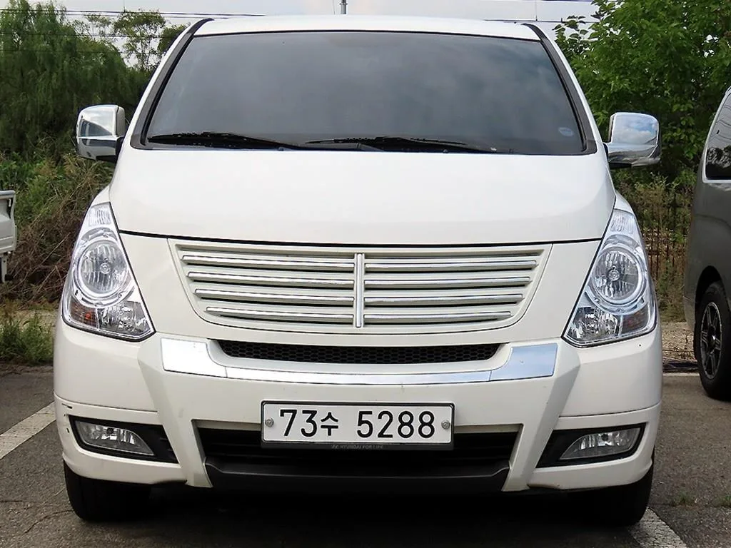 2016 Hyundai Starex