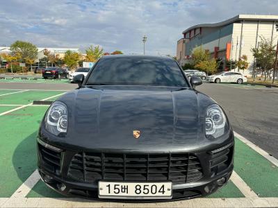 2017 Porsche Macan