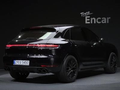 2020 Porsche Macan