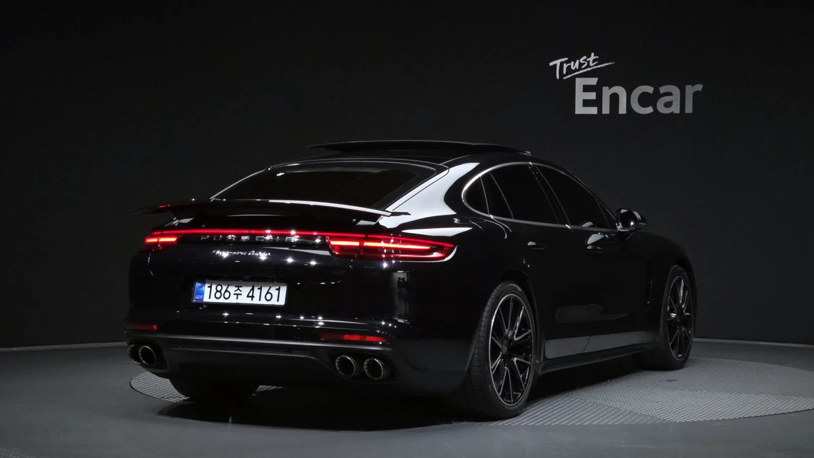 2018 Porsche Panamera