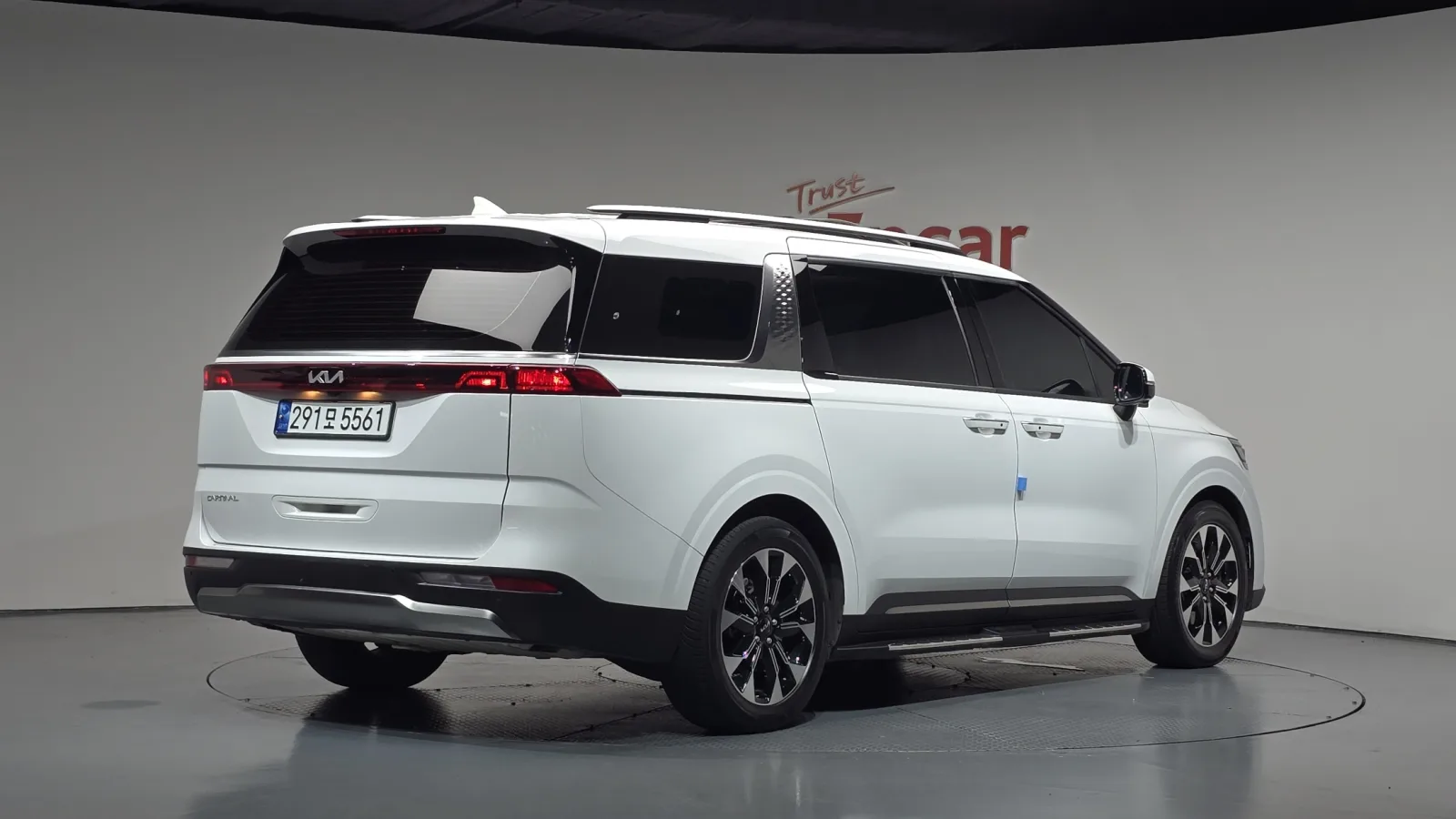 2023 Kia Carnival