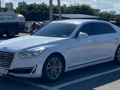 2016 Genesis EQ900