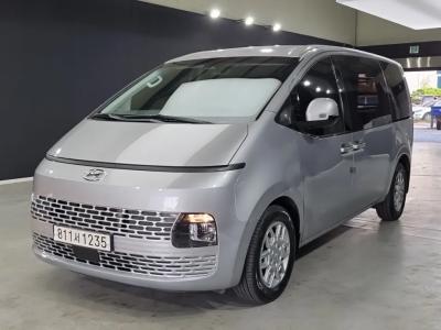 2022 Hyundai Staria
