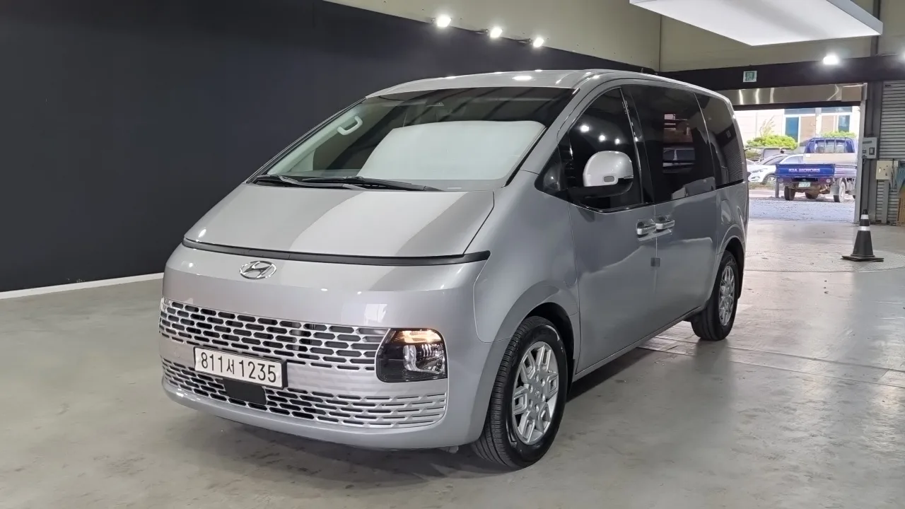 2022 Hyundai Staria