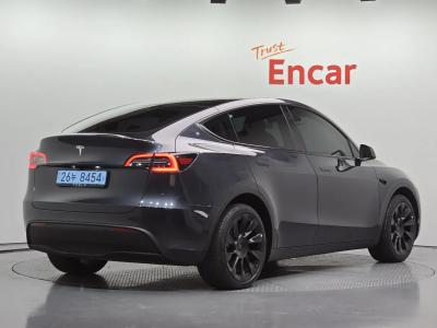2025 Tesla Model Y