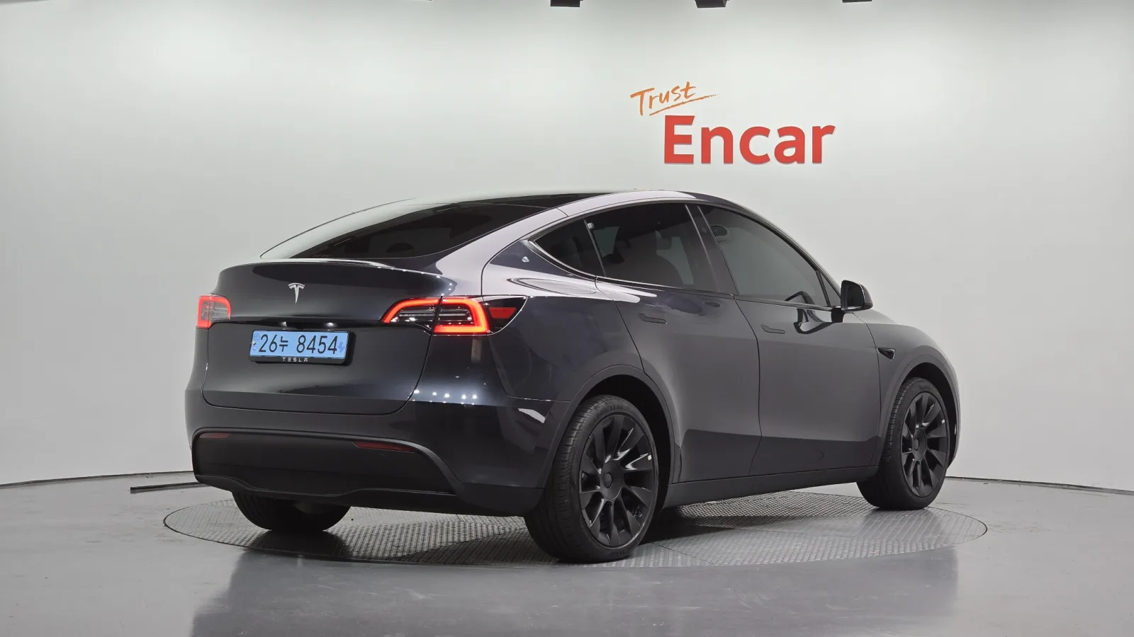 2025 Tesla Model Y