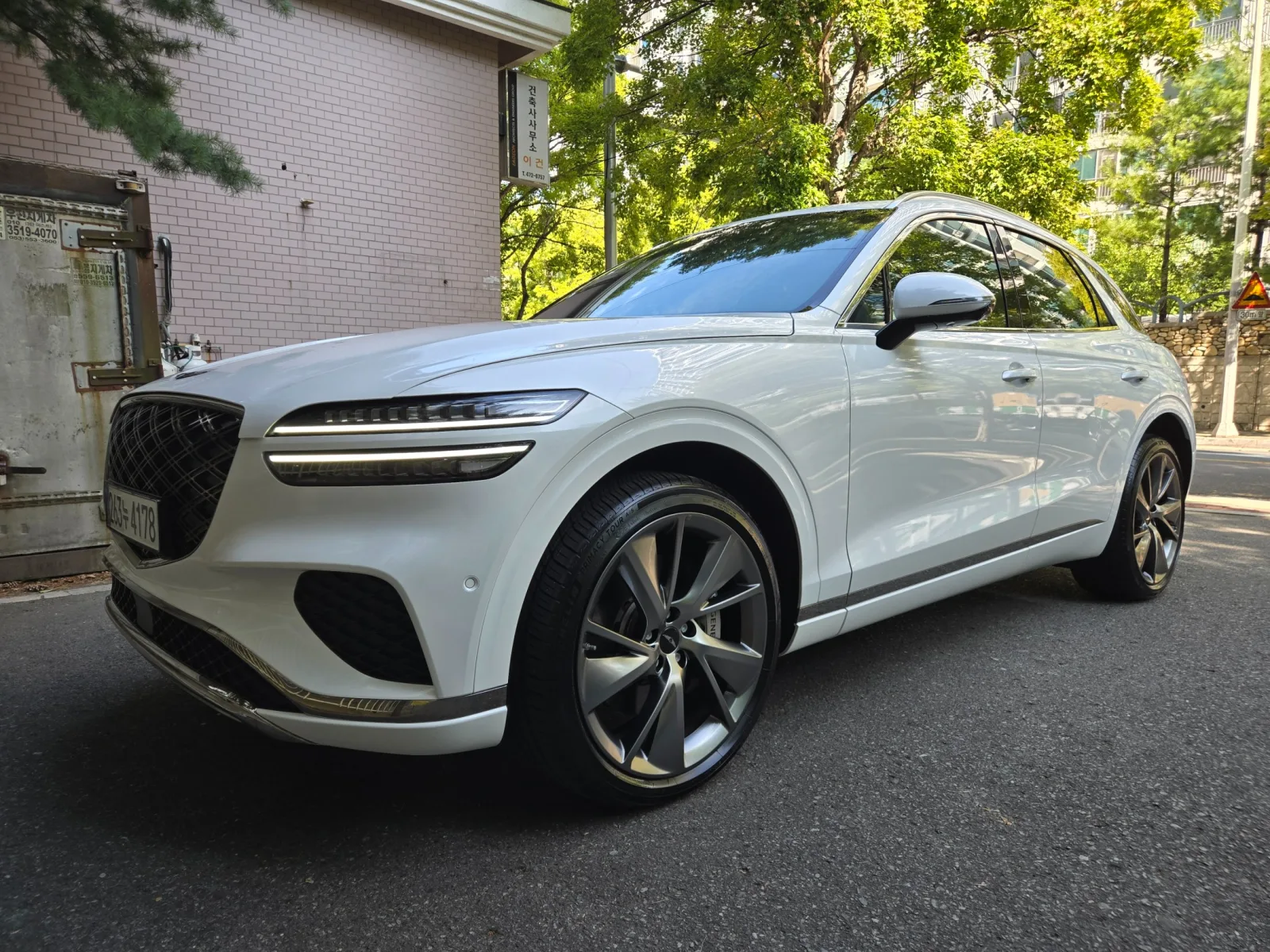 2025 Genesis GV70