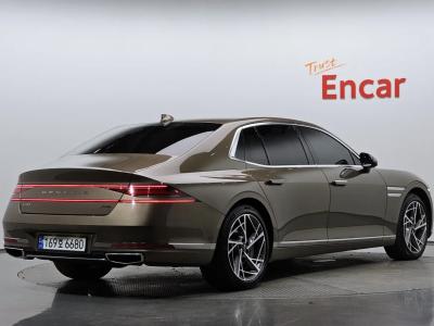 2022 Genesis G90