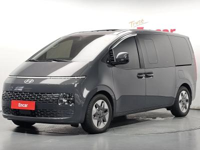 2025 Hyundai Staria