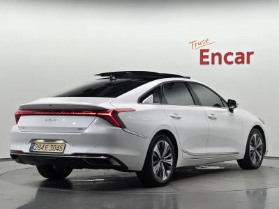 2023 Kia K8