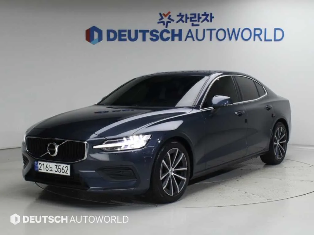 2022 Volvo S60