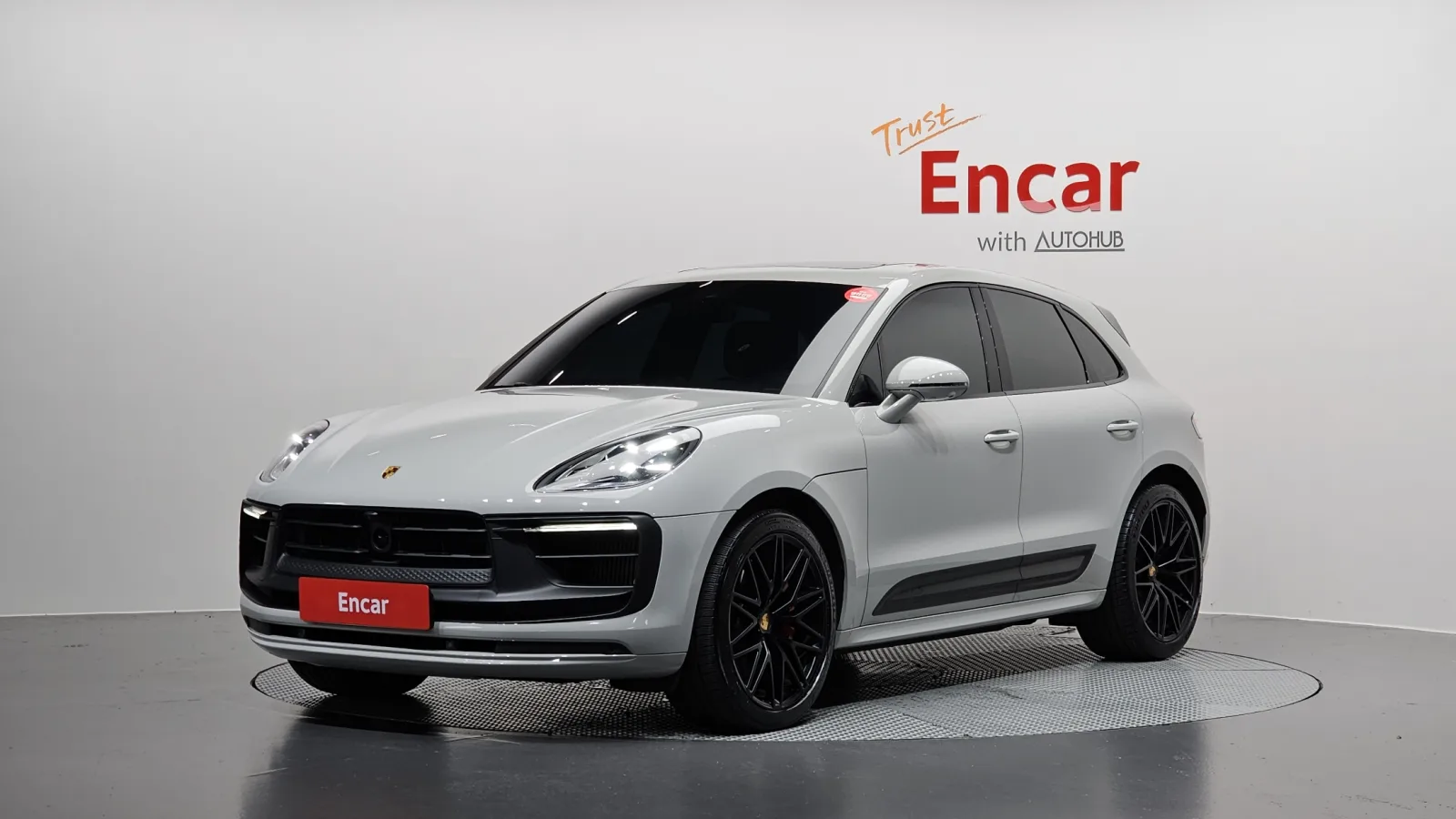 2023 Porsche Macan